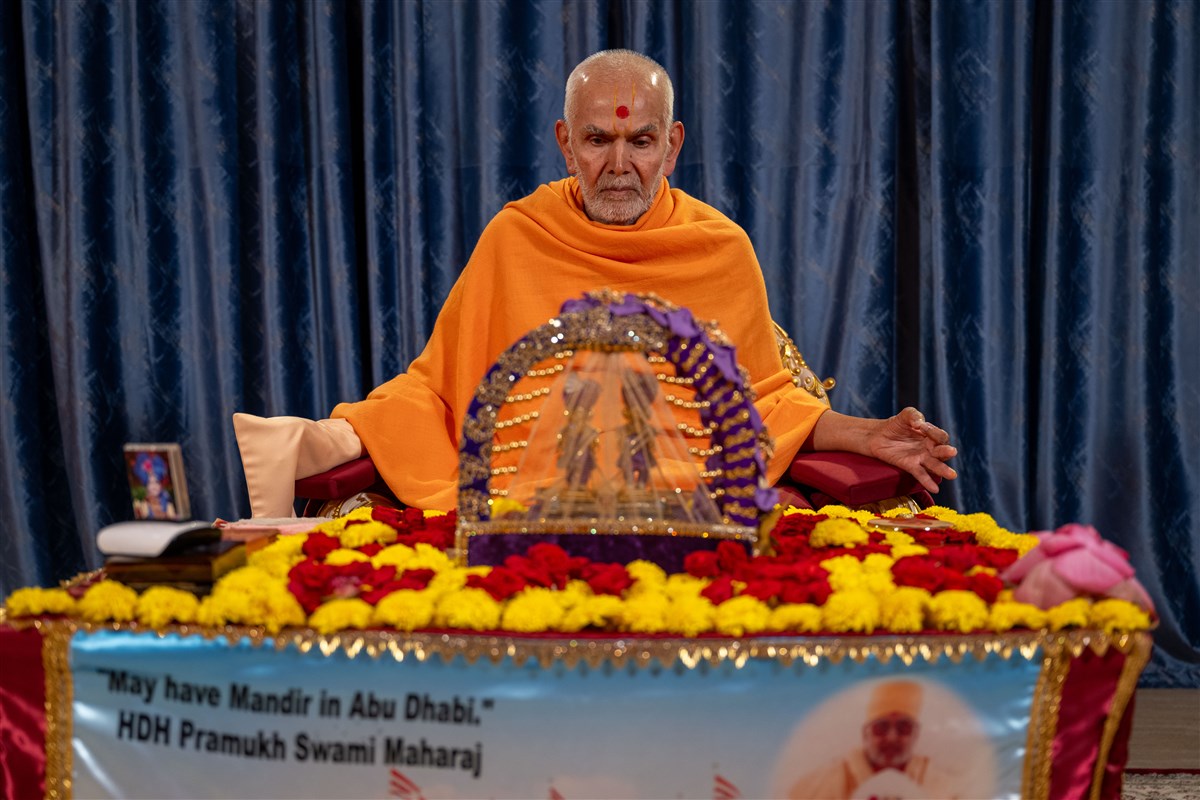 HH Mahant Swami Maharaj at BAPS Hindu Mandir, Abu Dhabi, UAE